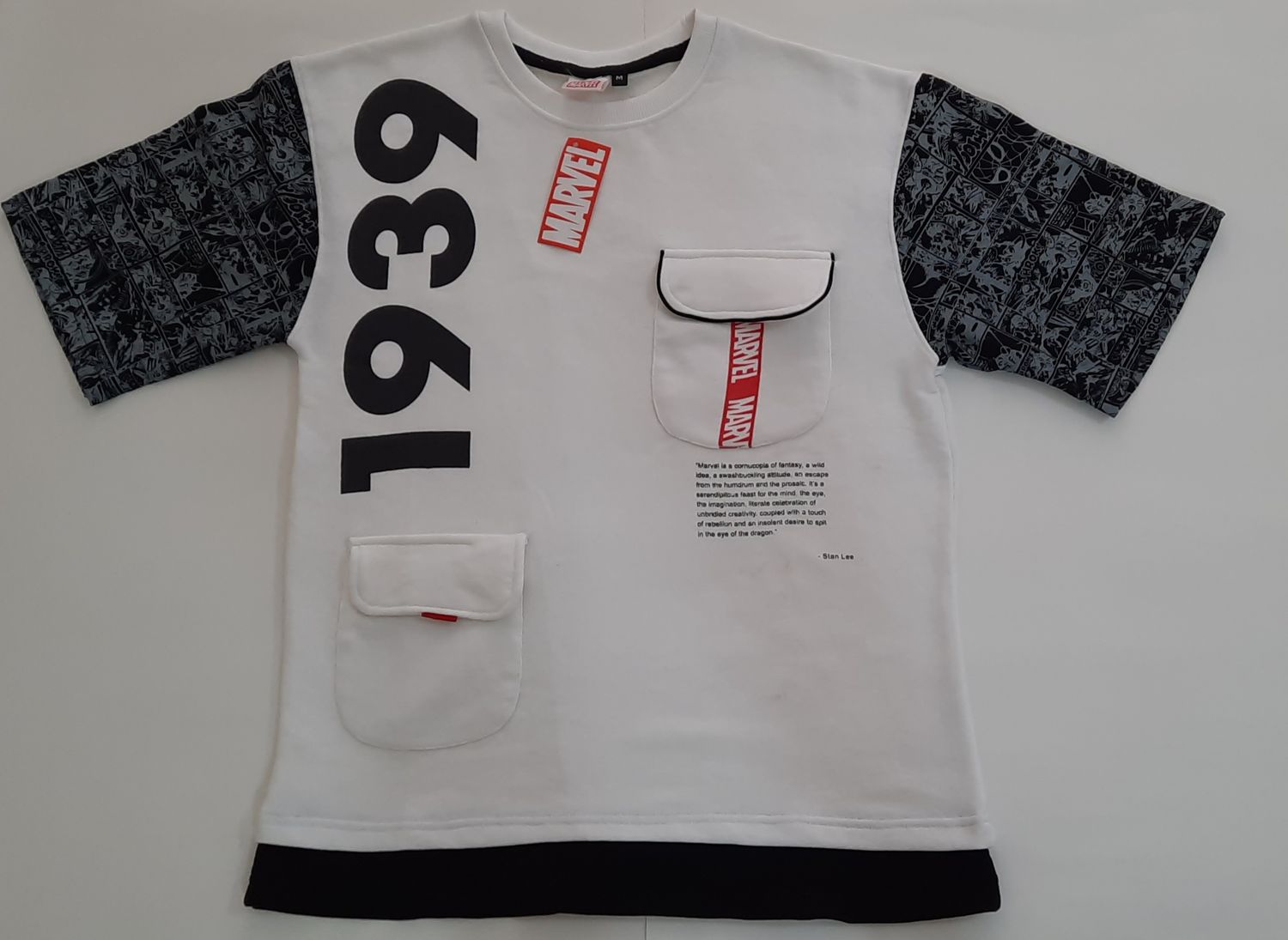 Cool Aesthetic Oversized T-Shirt with Unique Styled Pockets