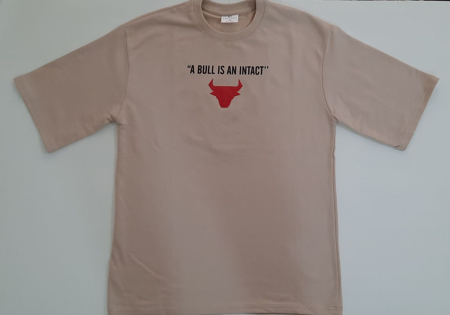 Oversized T-Shirt with Bold Red Bull Print – Statement Streetwear