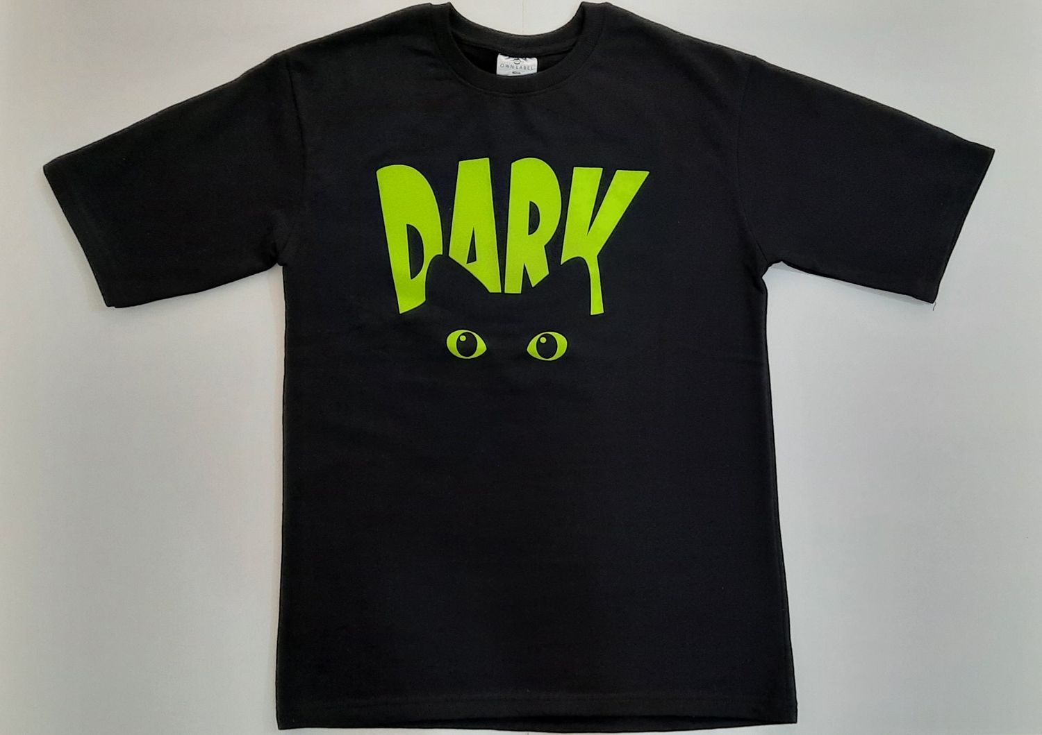 Oversized Black T-Shirt with Dark Green Cat Symbol – Mysterious &amp; Bold