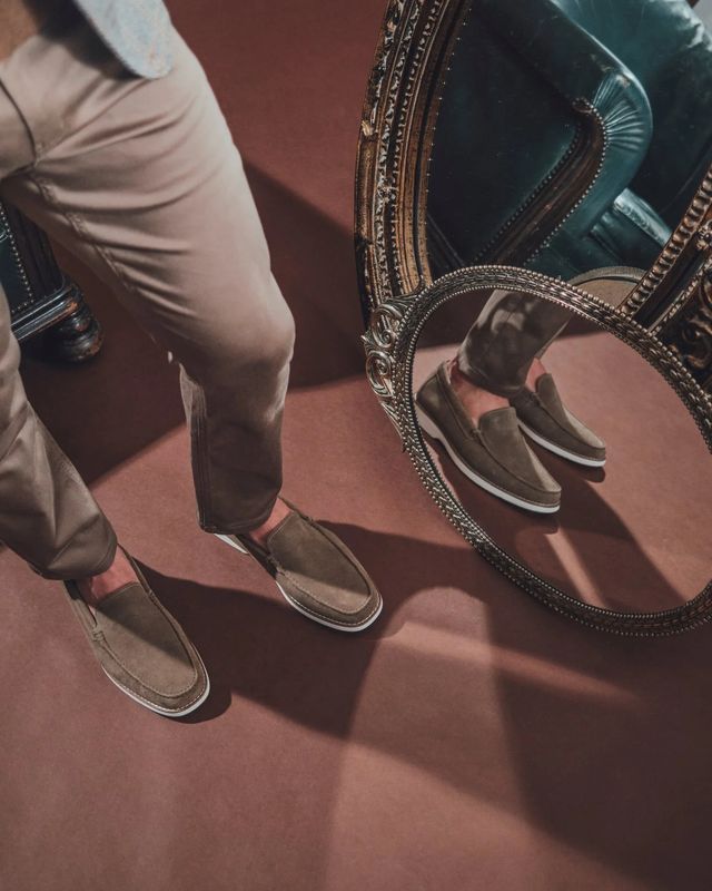 Au Noir Suede Loafer - Danbridge