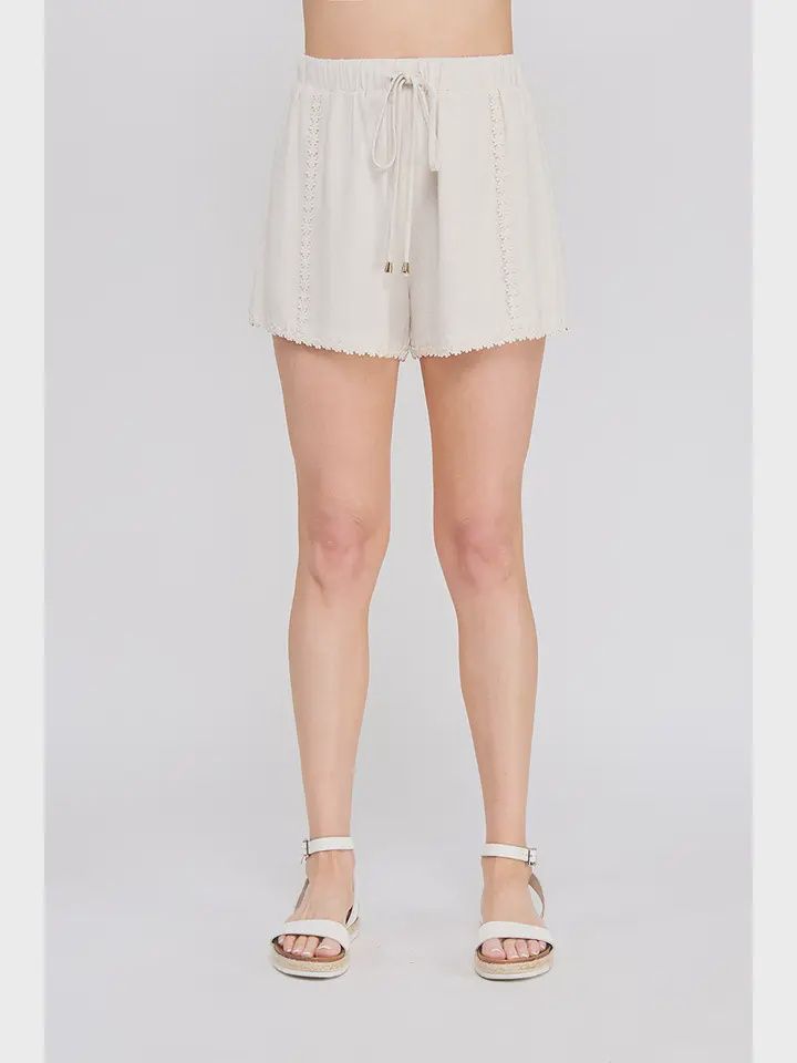 Linen Blend Shorts w Crochet Lace