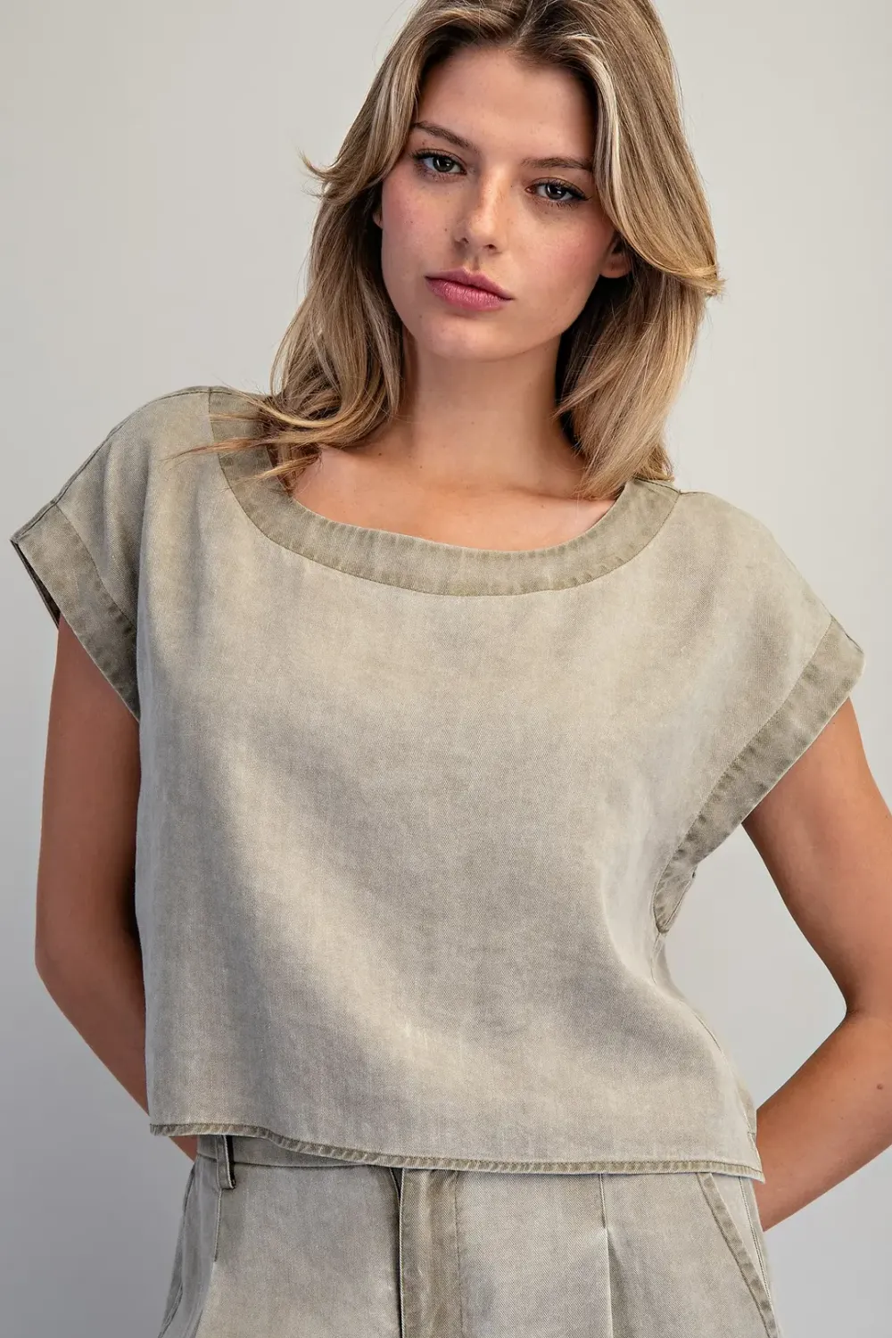 Button Back Crop Top