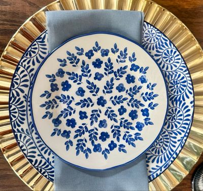 Dinnerware- Dinner Plates / Blue 𝑆𝑖𝑥 𝐷𝑖𝑓𝑓𝑒𝑟𝑒𝑛𝑡 𝑃𝑎𝑡𝑡𝑒𝑟𝑛𝑠