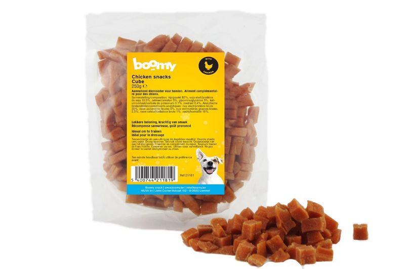 Chicken snacks cube 250g    21181
