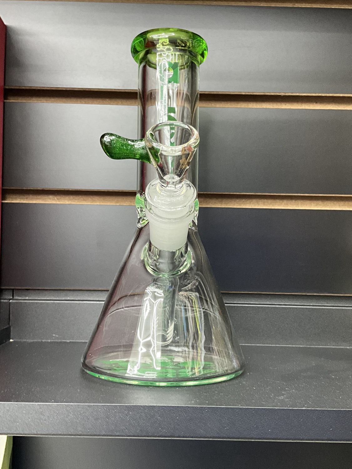 8” Aleaf “The Essential” Bong