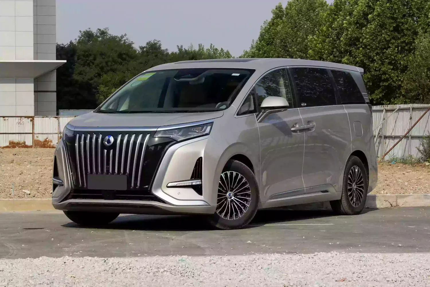 DENZA D9 EV