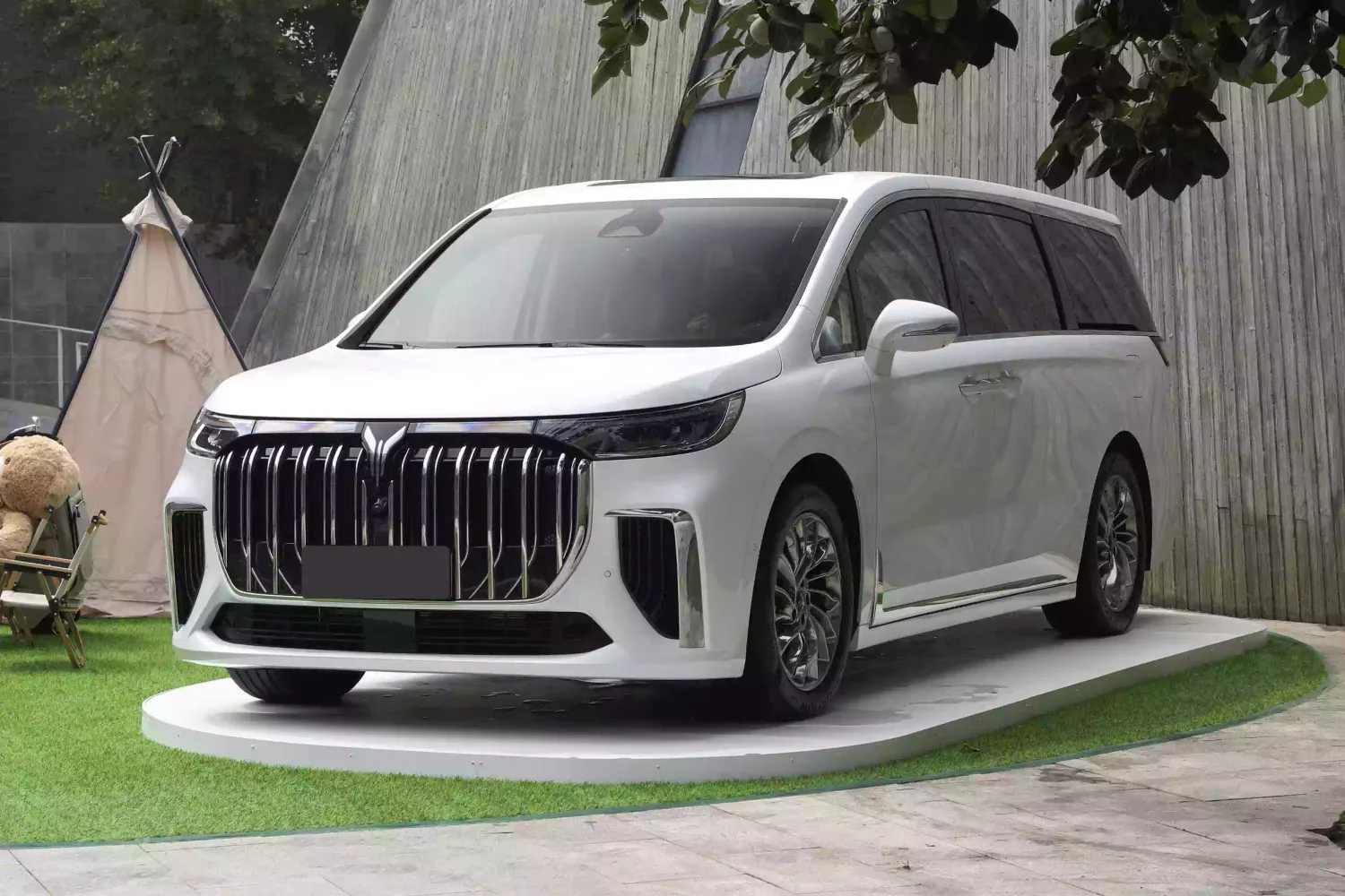 VOYAH DREAMER PHEV