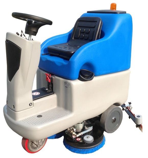 LAVAPAVIMENTI UOMO A BORDO MB850 (a batteria) LAVAPAVIMENTI UOMO A BORDO MB850 (a batteria)