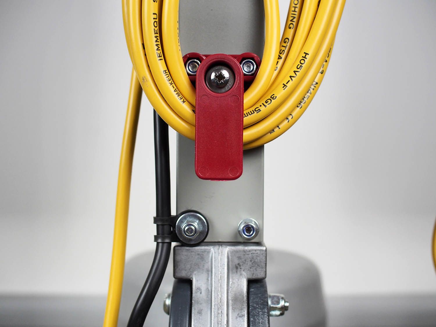 MONOSPAZZOLA OSCILLANTE PER PULIRE LEVIGARE E LAVARE NUMATIC 4325