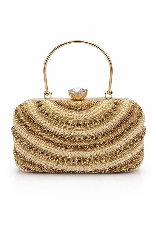 Gold heavy pearls tas