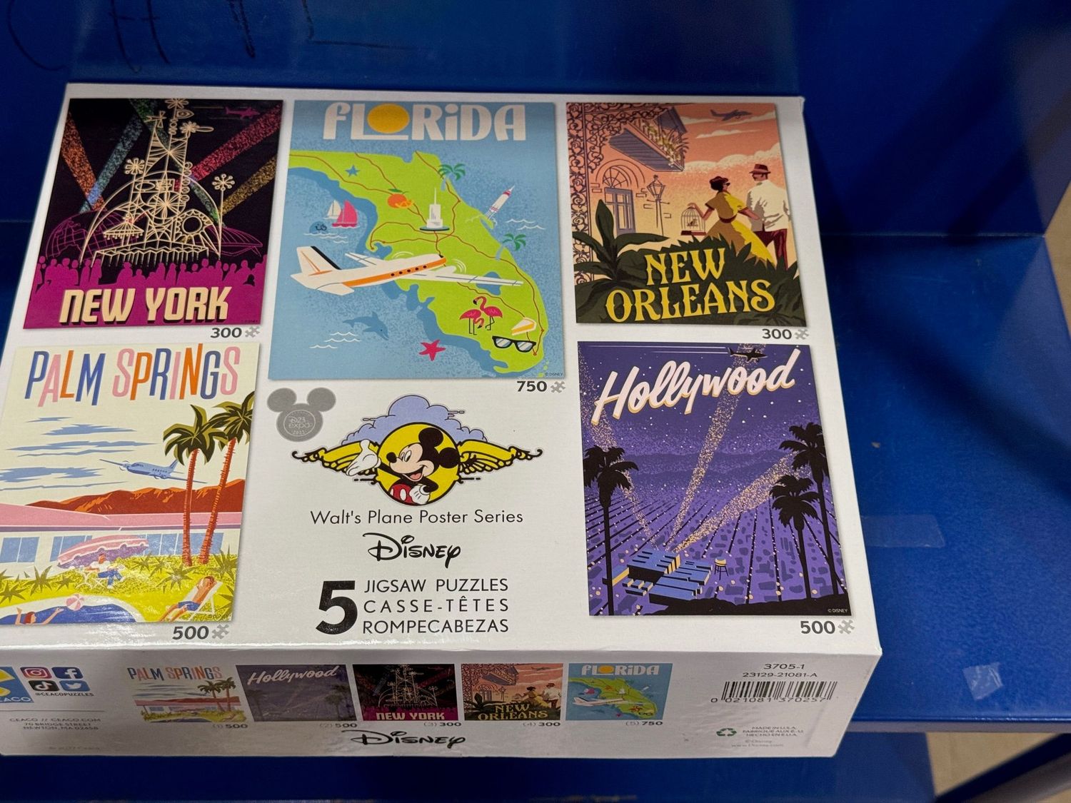 Puzzle - Walt&#39;s Plane Poster Series. Disney. Ceaco. 5 puzzles. 2 500 pieces. 2 300 pieces. 1 750 pieces. Children 10+.