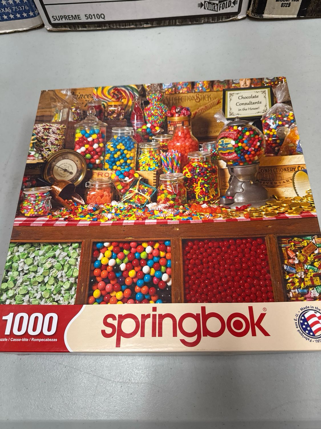 Puzzle - Sweet Shoppe. Springbok. 1000 pieces.