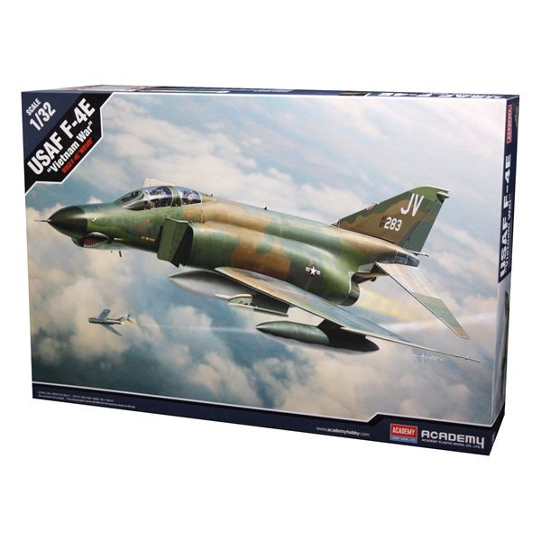 Academy 12133 1/32 F-4E Vietnam War