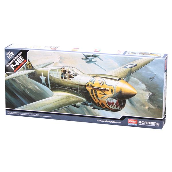 Academy 12468 1/72 P-40E Warhawk