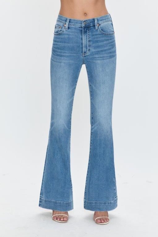 Kinsley, Color: essay, Size: 25