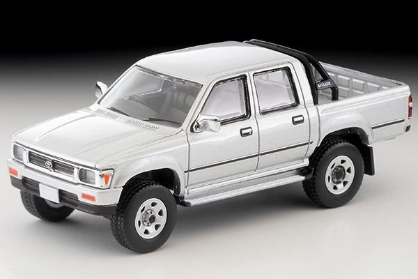 Toyota Hilux 4WD Pickup DoubleCab SSR (Silver)