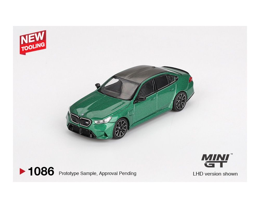 Mini GT 1:64 BMW M5 (G90) Isle of Man – Green Metallic