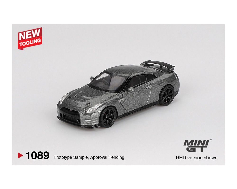 Mini GT 1:64 2013 Nissan GT-R NISMO R35 CRS Version