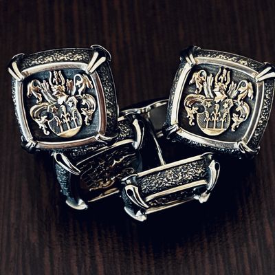 Manschettenknöpfe einzeln und auf Kundenwunsch angefertigt. Mit Familien-Wappen, Logo oder Edelsteinen ist alles möglich.