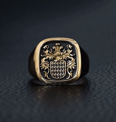 Family crest ring