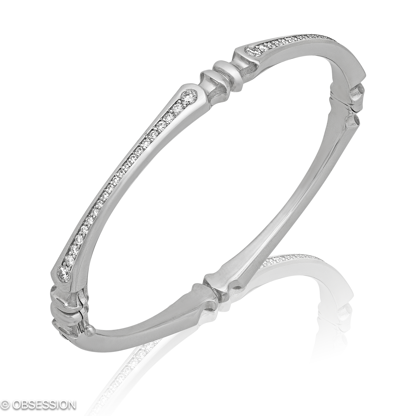 Gremlin Armreif in Weissgold, mit einer Breite von mm, geeignet für einen Armumfang von 165mm.