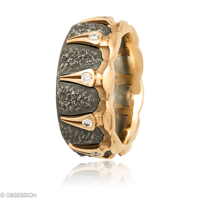 Gremlin Partnerring in Rotgold und Edelstahl, mit einer Ringbreite von 9mm und einer Ringgrösse von…