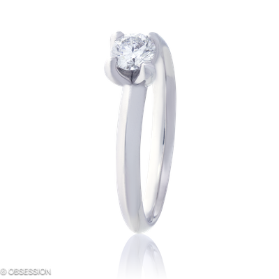 Trinity Solitärring in Weissgold, mit einer Ringbreite von 2.3mm und einer Ringgrösse von 52