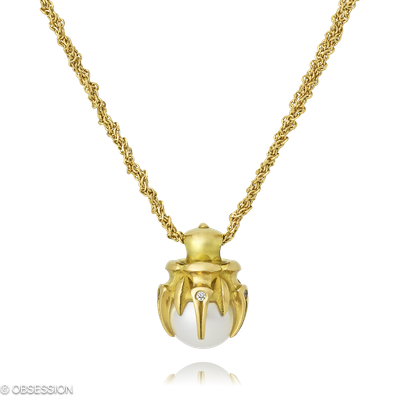 Gremlin Anhänger mit Kette in Gelbgold, mit einer Länge von 650mm.
