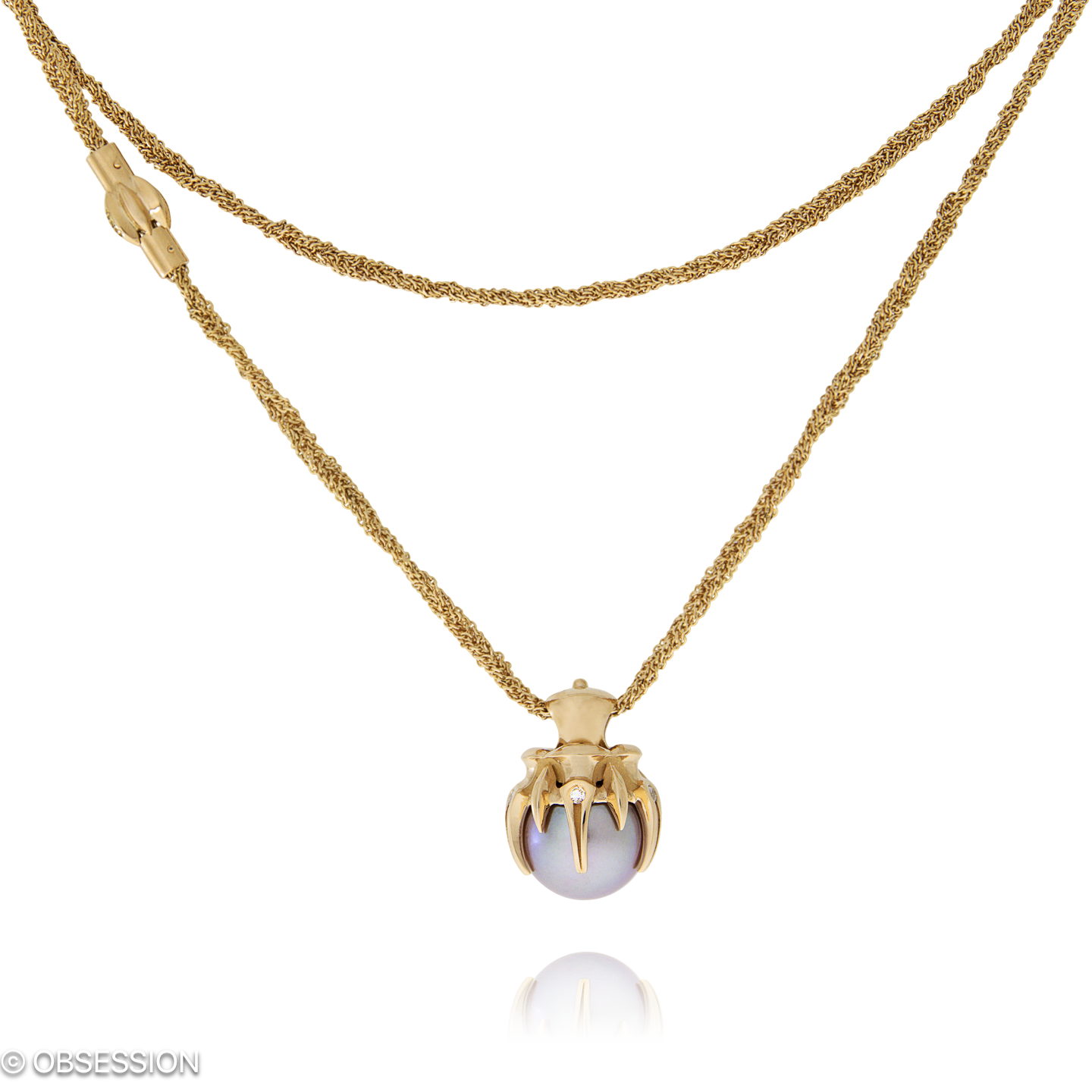 Gremlin Anhänger mit Kette in Rotgold, mit einer Länge von 580mm.