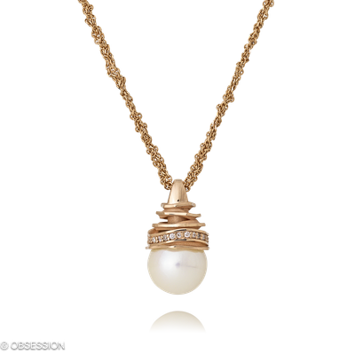 Himalaja Anhänger mit Kette in Rotgold, mit einer Länge von 610mm.