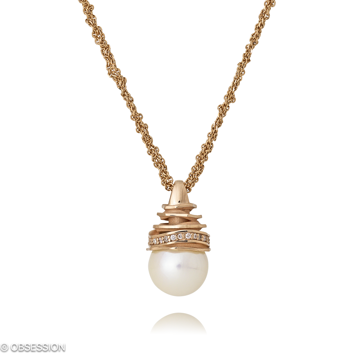 Himalaja Anhänger mit Kette in Rotgold, mit einer Länge von 610mm.