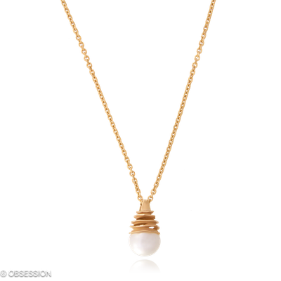 Himalaja Anhänger mit Kette in Rotgold, mit einer Länge von 500mm.