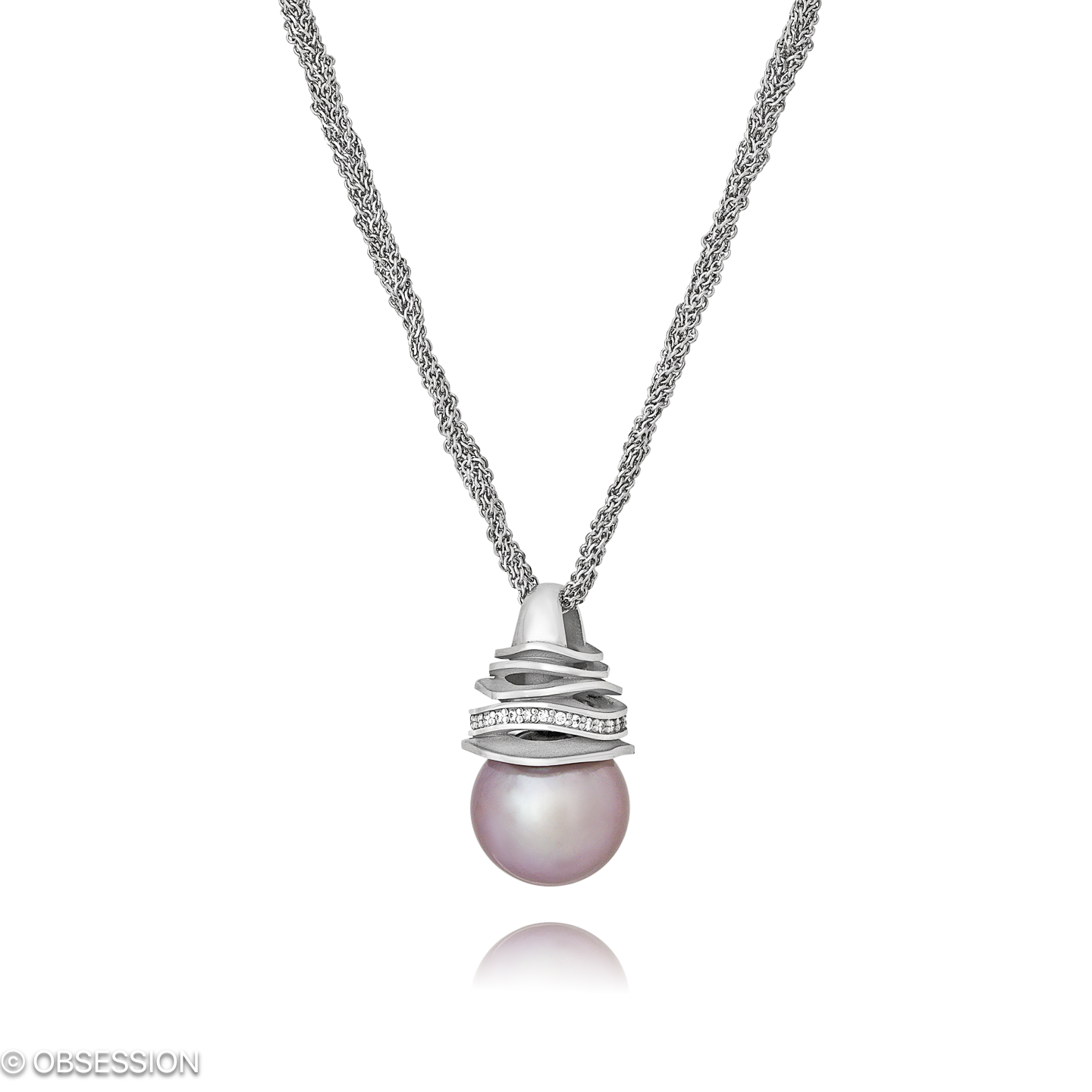 Himalaja Anhänger mit Kette in Weissgold, mit einer Länge von 580mm.