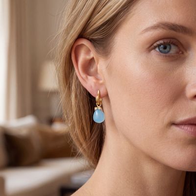 Gelbgold Ohrringe mit Einhänger aus Chalcedon und Diamanten, Flosse Meerjungfrau