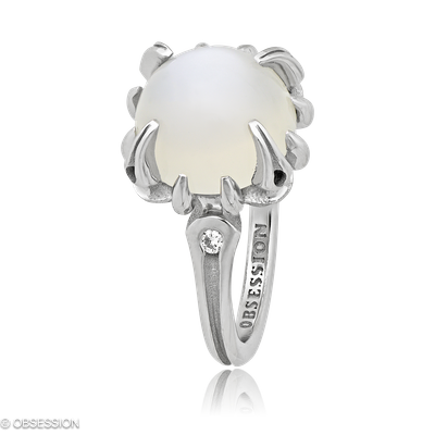 Gremlin Cocktailring in Weissgold, mit einer Ringbreite von mm und einer Ringgrösse von 52