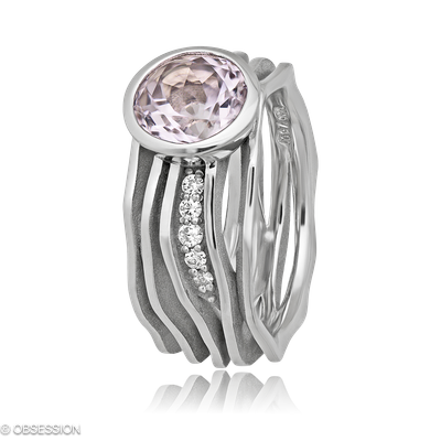 Himalaja Schmuckring in Weissgold, mit einer Ringbreite von 9mm und einer Ringgrösse von 52