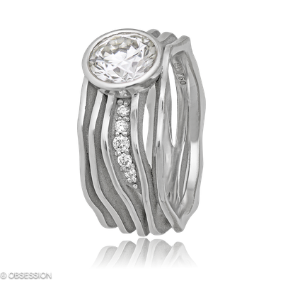 Himalaja Schmuckring in Weissgold, mit einer Ringbreite von 9mm und einer Ringgrösse von 52