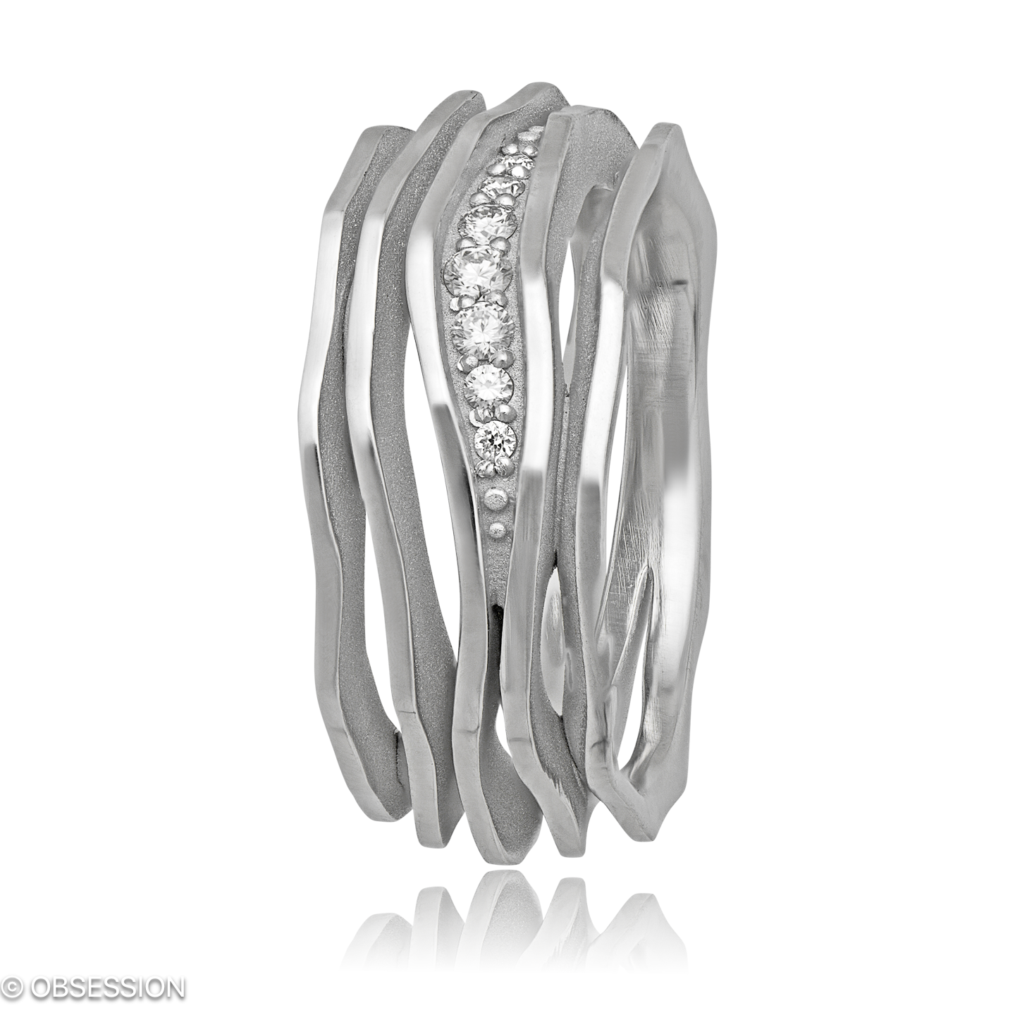 Himalaja Schmuckring in Weissgold, mit einer Ringbreite von 9mm und einer Ringgrösse von 52