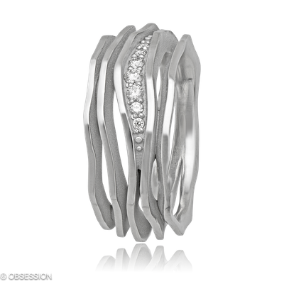 Himalaja Schmuckring in Weissgold, mit einer Ringbreite von 9mm und einer Ringgrösse von 52