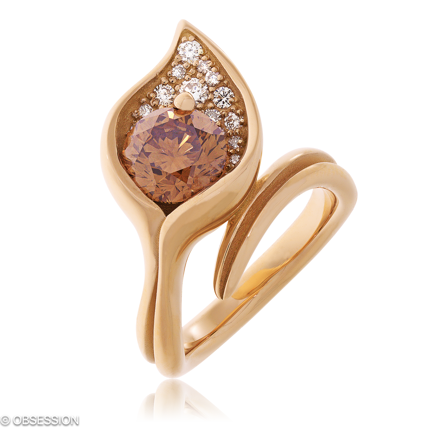 Kalla Cocktailring in Rotgold, mit einer Ringbreite von 17mm und einer Ringgrösse von 52