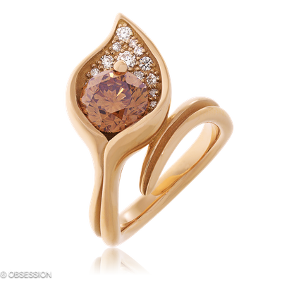 Kalla Cocktailring in Rotgold, mit einer Ringbreite von 17mm und einer Ringgrösse von 52