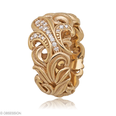 Lilly Rose Schmuckring in Rotgold, mit einer Ringbreite von 11mm und einer Ringgrösse von 52