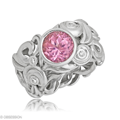 Lilly Rose Schmuckring in Weissgold, mit einer Ringbreite von 14mm und einer Ringgrösse von 52