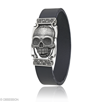Gremlin Lederarmband mit Schädel-Motiv in Silber, mit einer Breite von 5mm, geeignet für einen Armu…