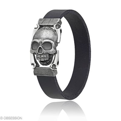 Gremlin Lederarmband mit Schädel-Motiv in Silber, mit einer Breite von 5mm, geeignet für einen Armu…