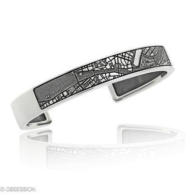 Schatzkarte Armreif in Silber, mit einer Breite von mm, geeignet für einen Armumfang von 185mm.
