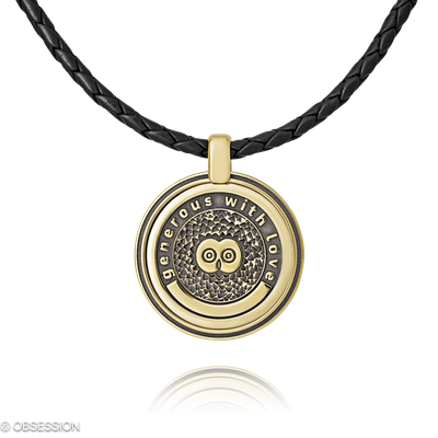Anhänger mit Ledercollier Amazonas in Gelbgold, in der Ausführung ohne Edelsteine, ohne Brillanten