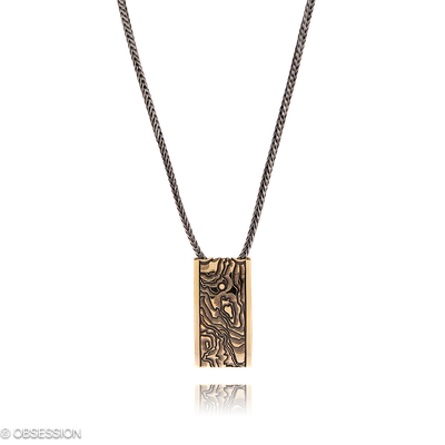 Schatzkarte Anhänger mit Kette in Rotgold, mit einer Länge von 520mm.