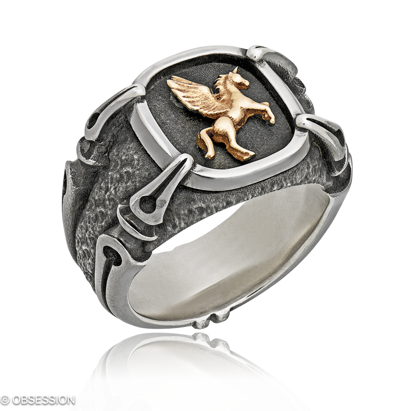 Gremlin Wappenring in Rotgold und Silber, mit einer Ringbreite von 17mm und einer Ringgrösse von 62