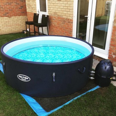 Lay-Z Spa Monaco Inflatable Hot Tub (7 Day Hire) (8 people)